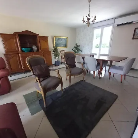 Aux Buzons, Jolie Champenoise Вилла *