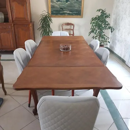 Вилла Aux Buzons, Jolie Champenoise