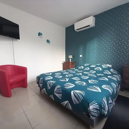 Aux Buzons, Jolie Champenoise *