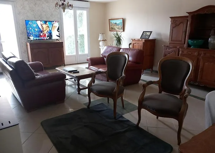 Villa Aux Buzons, Jolie Champenoise Moslins