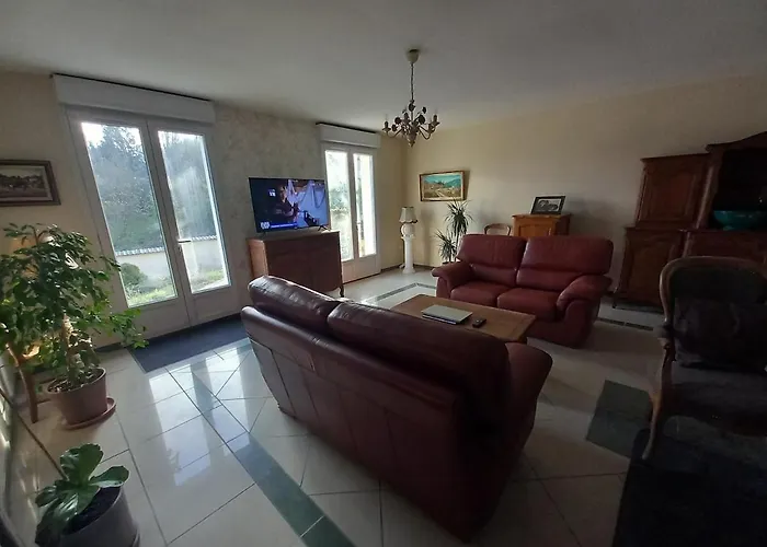 Aux Buzons, Jolie Champenoise Villa Moslins