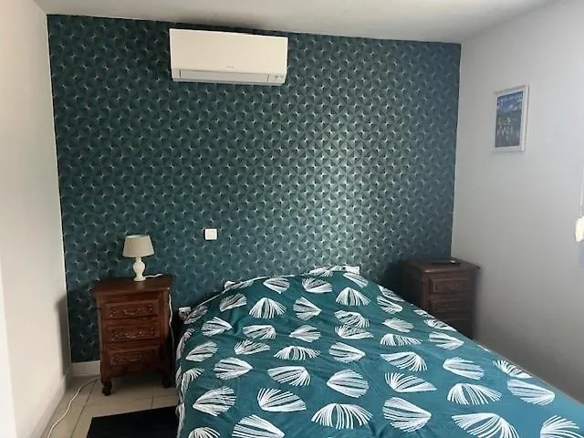 Aux Buzons, Jolie Champenoise